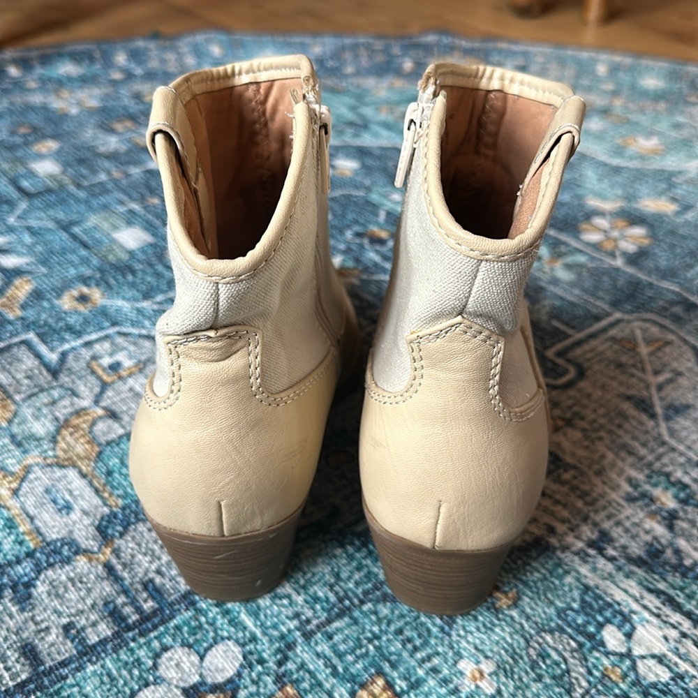 Universal Thread Western Style Bootie 🤍 - Picture 8 of 8